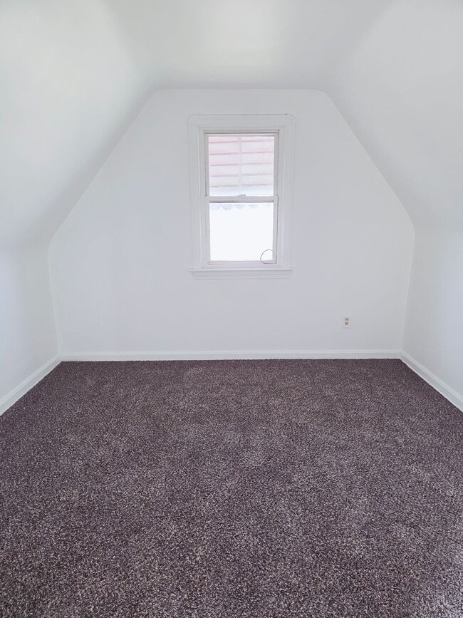 Building Photo - 5131 Philip Ave