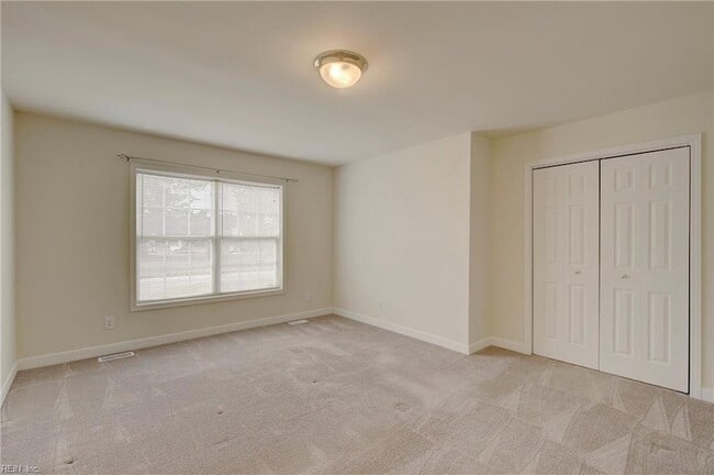 Building Photo - 9469 Glass Rd