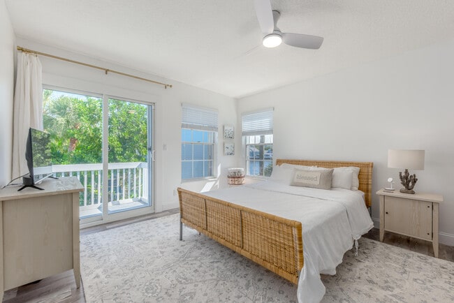 Building Photo - 1221 Ocean Dunes Cir