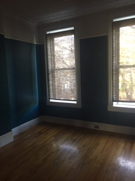Building Photo - 604 Morgan Ave