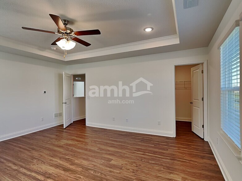 Building Photo - 8453 Northpoint Dr