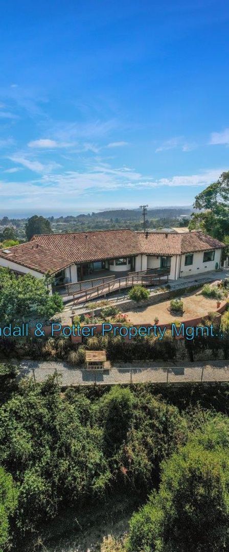 Building Photo - Executive Coastal Living at the Historic P...