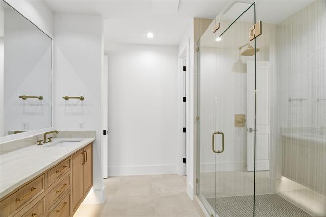 Building Photo - 4929 Newmore Ave