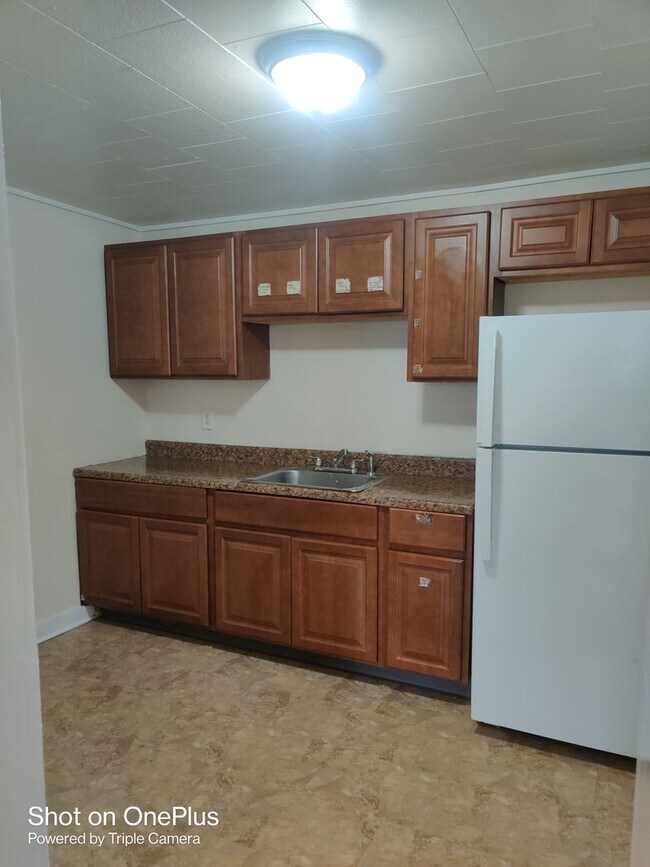 Building Photo - Gilbert Ave