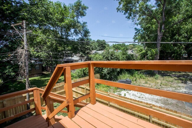 Building Photo - 2510 E 59th St