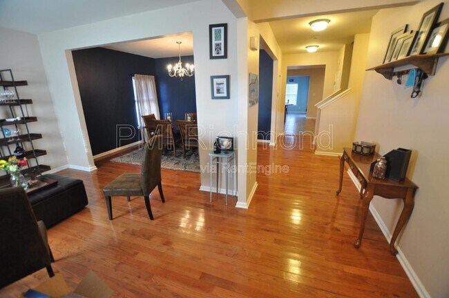 Building Photo - 2200 Thomas Kenney Dr