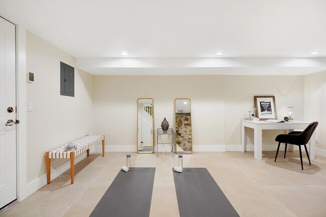 Building Photo - 31 East Ave