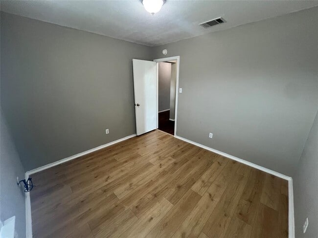 Building Photo - 12817 Chime Dr