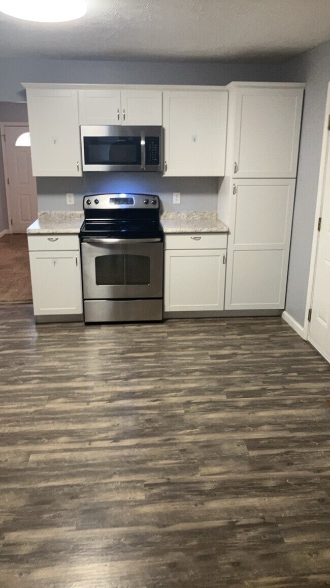 Building Photo - 325 Halifax Dr