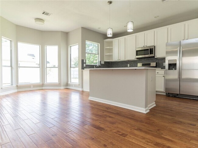 Building Photo - 6506 Bramber Ln