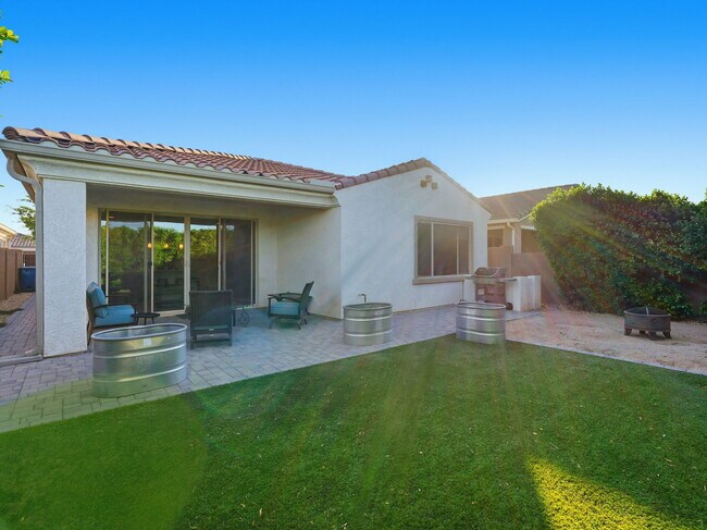 Building Photo - 9712 E Twinkle Ave