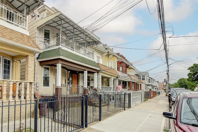 Primary Photo - 101-40 112th St