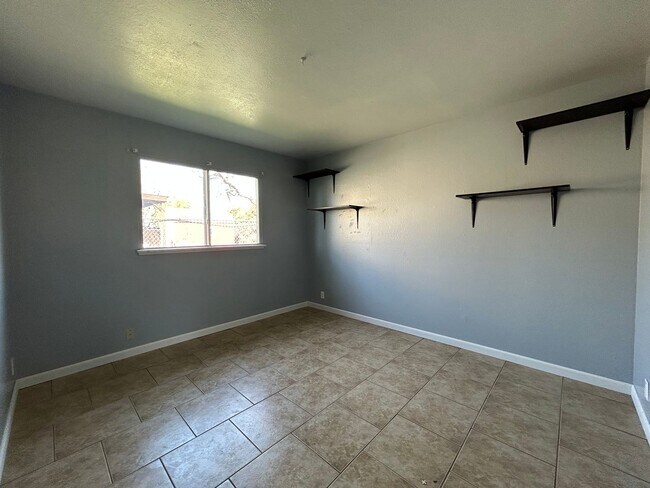 Building Photo - 2363 Vía Cedro