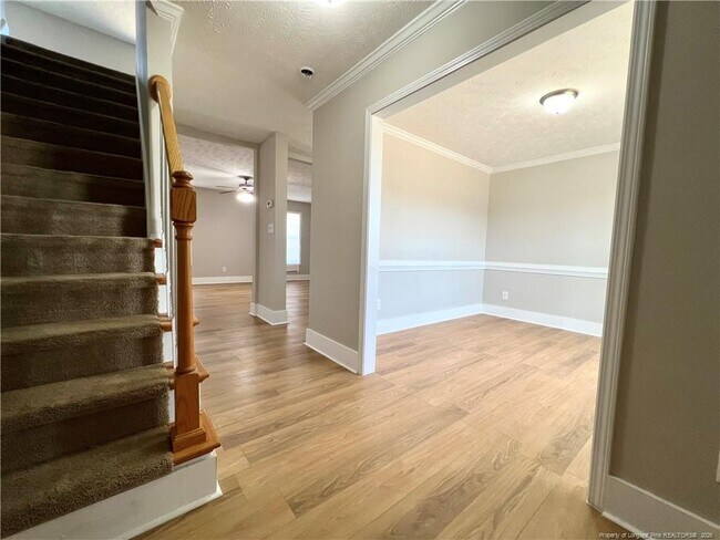 Building Photo - 240 Declaration Dr