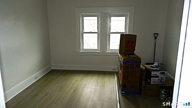 Building Photo - 1655 Iranistan Ave