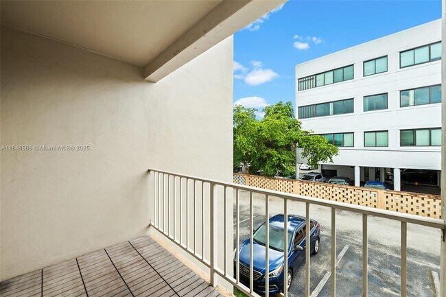 Building Photo - 13920 Lake Placid Ct