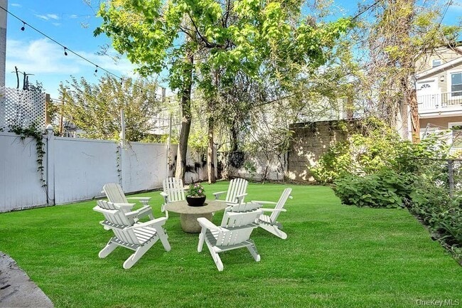 Building Photo - 51 Van Siclen Ave