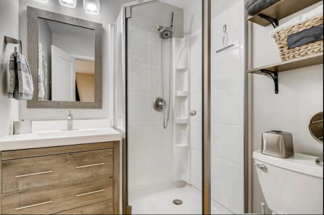 Building Photo - 2080 Orchard Ln