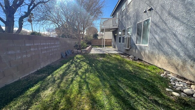 Building Photo - (APPLICATION PENDING) West Lancaster Home