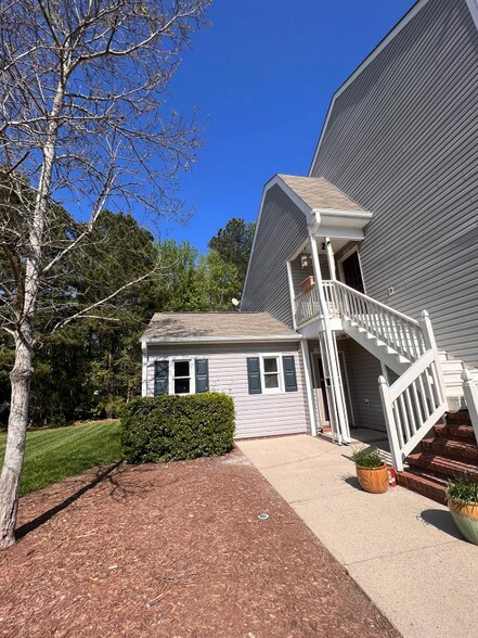 Building Photo - 3324 Tarleton W