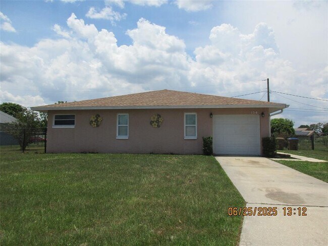 Primary Photo - 154 Tulip Way