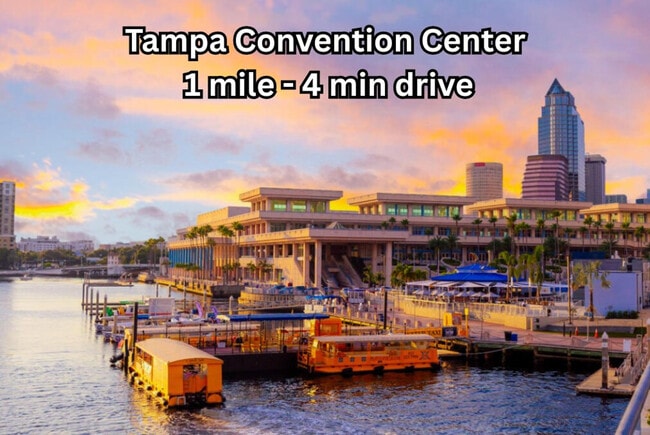 Building Photo - 1301 W Horatio St