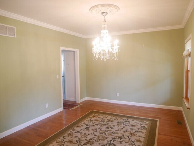 Building Photo - Elegant Coastal Home with Spacious Layout Near Lewes Beach