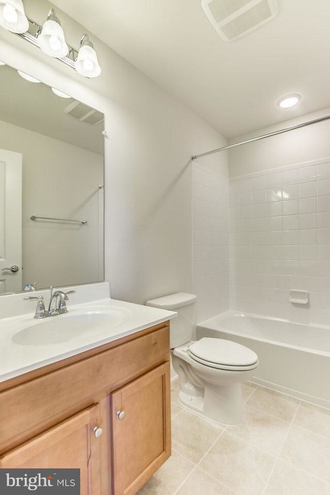Building Photo - 22589 Amendola Terrace