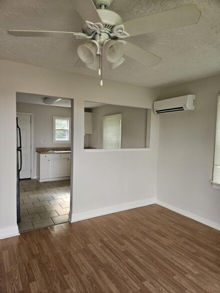 Building Photo - 308 Mt Lebanon Rd