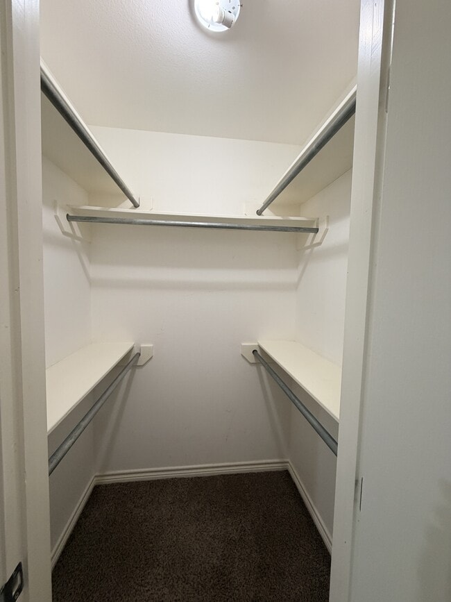 Building Photo - 103 S 4th St