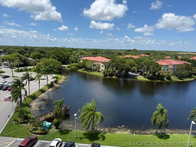 Building Photo - 250 Jacaranda Dr