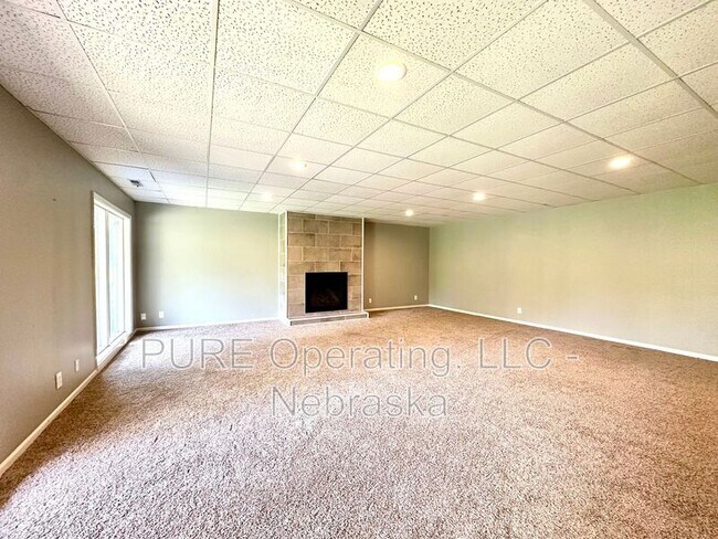 Building Photo - 3447 S 161st Cir