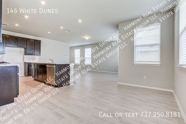 Building Photo - 146 White Dunes Dr