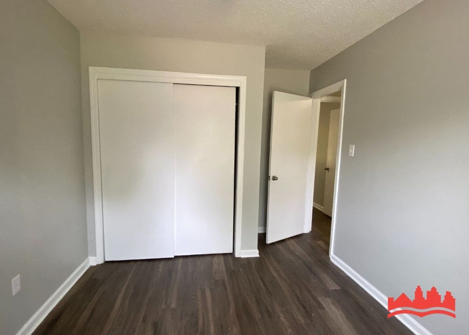 Building Photo - 5870 Jackson Dr