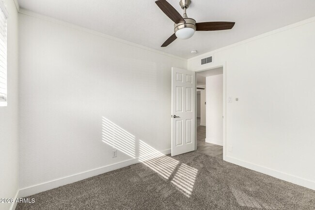 Building Photo - 3920 W Harmont Dr