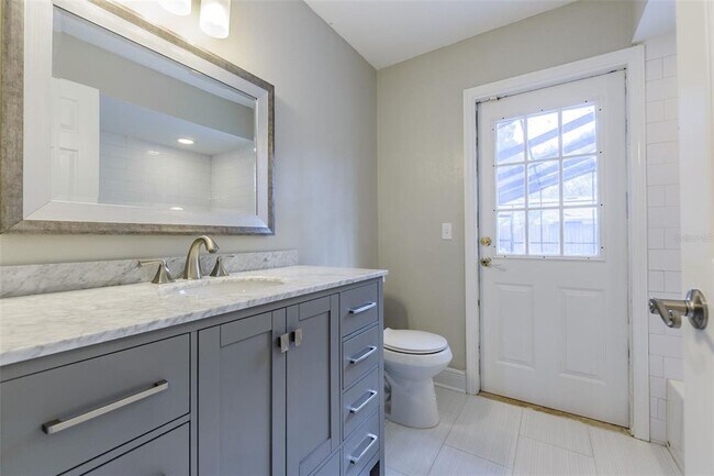 Building Photo - 2709 Herndon St