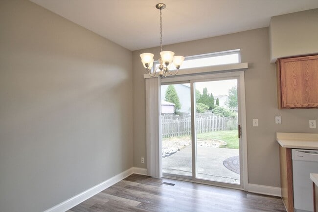 Building Photo - 14056 Danbury Dr