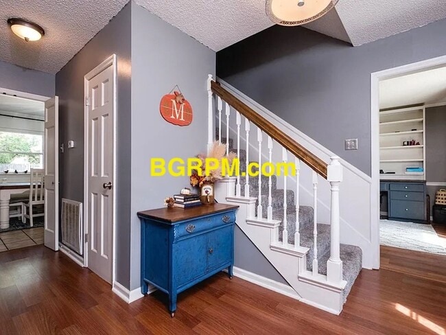 Building Photo - 4 BD 3 BA