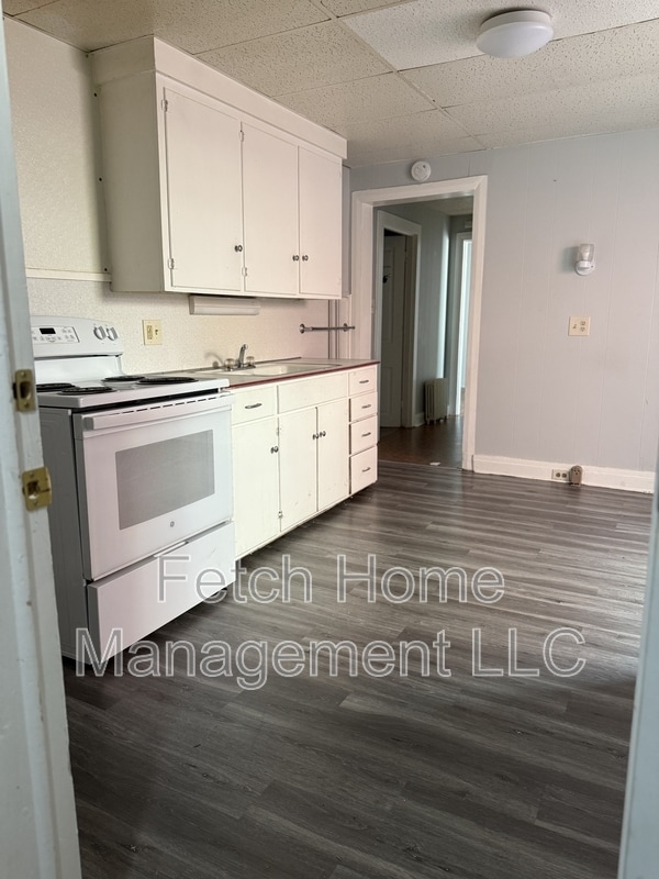 Primary Photo - 521 Lehman St