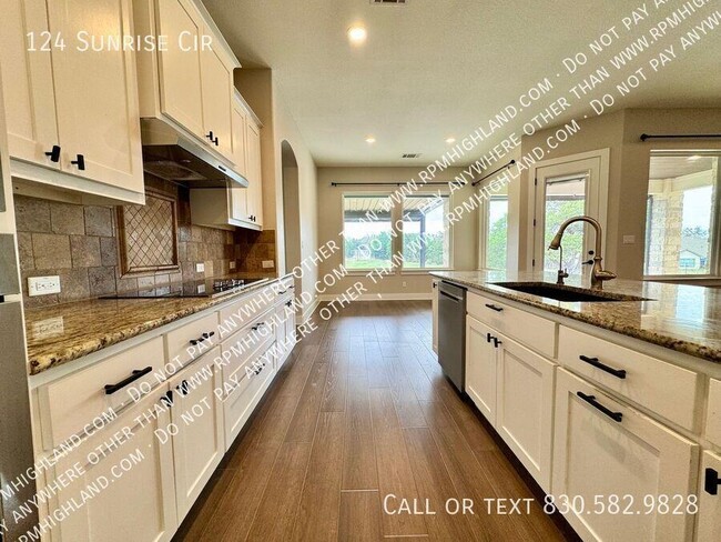 Building Photo - 124 Sunrise Cir