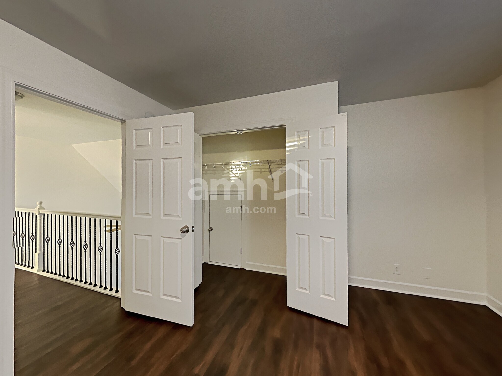 Building Photo - 3043 Holderwood Dr