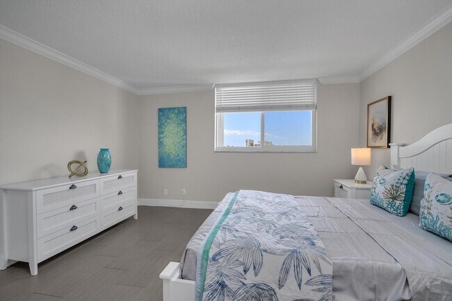 Building Photo - 601 N Ocean Blvd