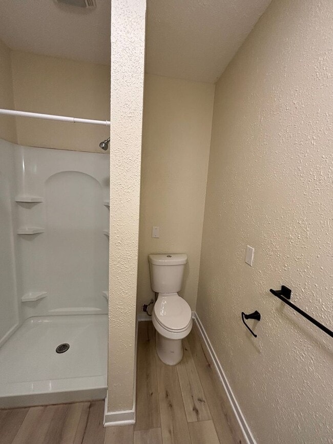 Building Photo - 13141 High Crest Rd