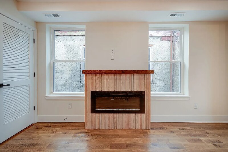 Building Photo - 2836 W Diamond St