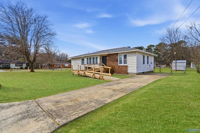 Building Photo - 1601 Armstrong St NW