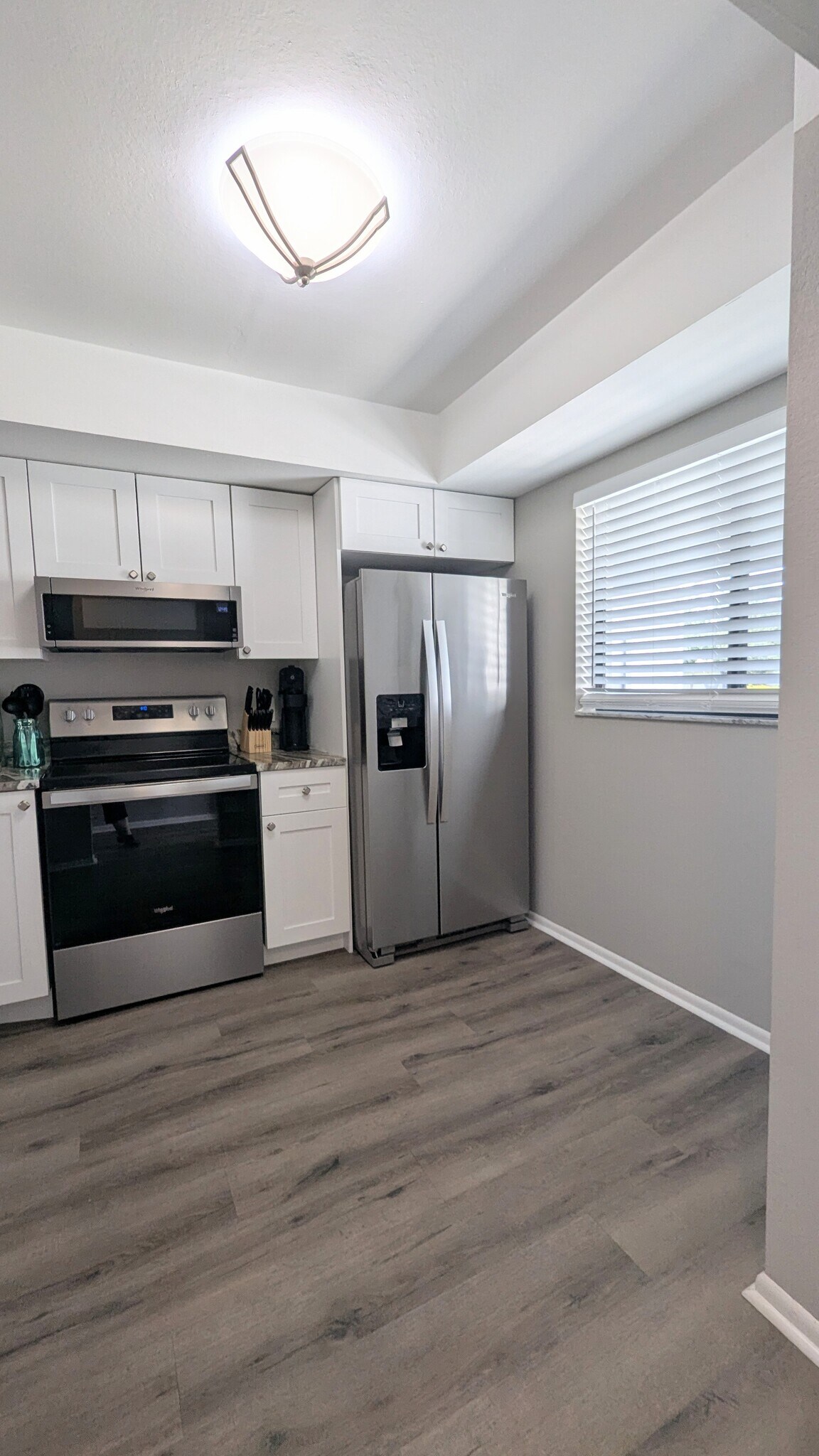 Building Photo - 6296 Sugar Bush Ln