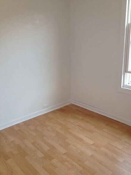 Building Photo - 5205 S Drexel Ave