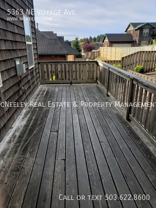 Building Photo - Great Home In Established Lincoln City Nei...