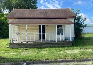 Building Photo - Now Available!  In Town! - $390 Month / $800 Down