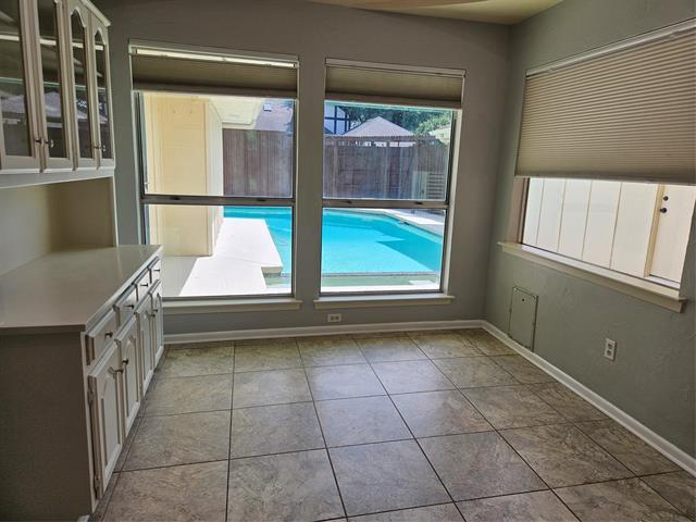 Building Photo - 3700 San Juan Cir